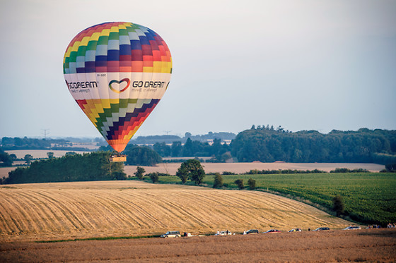 FLYV I LUFTBALLON