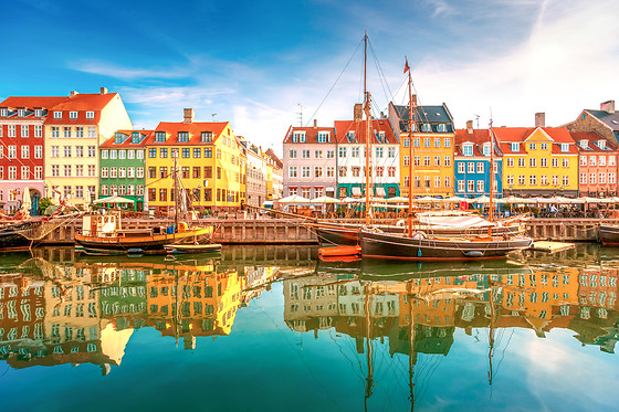 OVERNATNING I PARIS, LONDON ELLER KØBENHAVN
